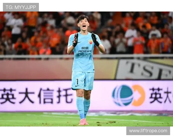 颜骏凌透露武磊赛前动员全队展现争冠底气经验丰富无惧压力