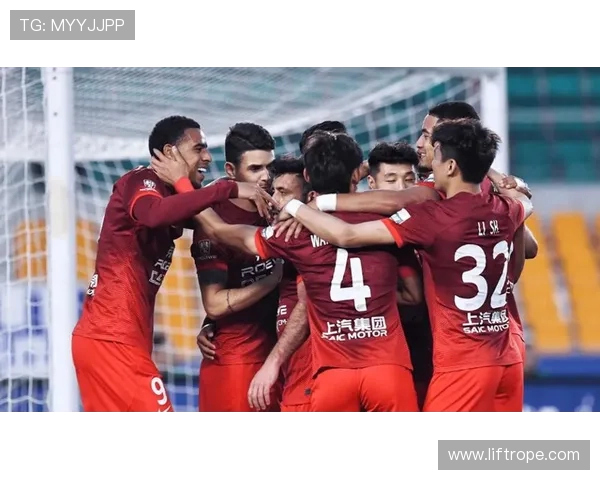 酣畅淋漓中国男足14-0大胜 2连胜+登顶积分榜：出线在望 2场18球